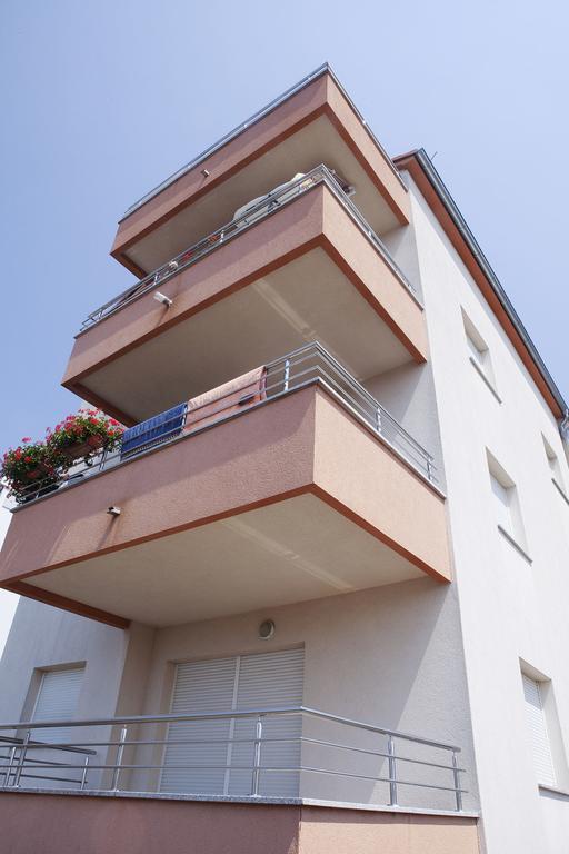 Peachy House Lejlighed Rijeka Værelse billede